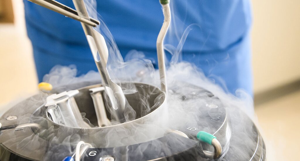 德国代孕公司：让母爱的光芒照进人生的黑夜